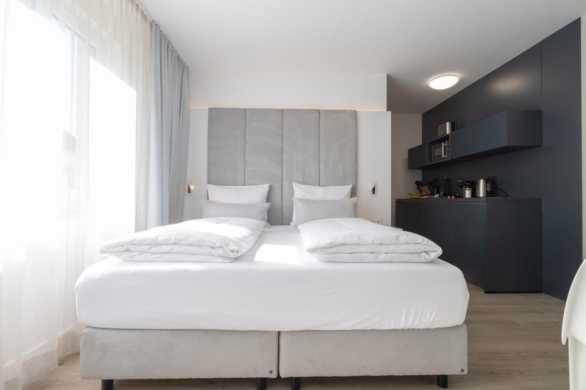Zzzpace Smart-Hotel Krefeld Exteriör bild