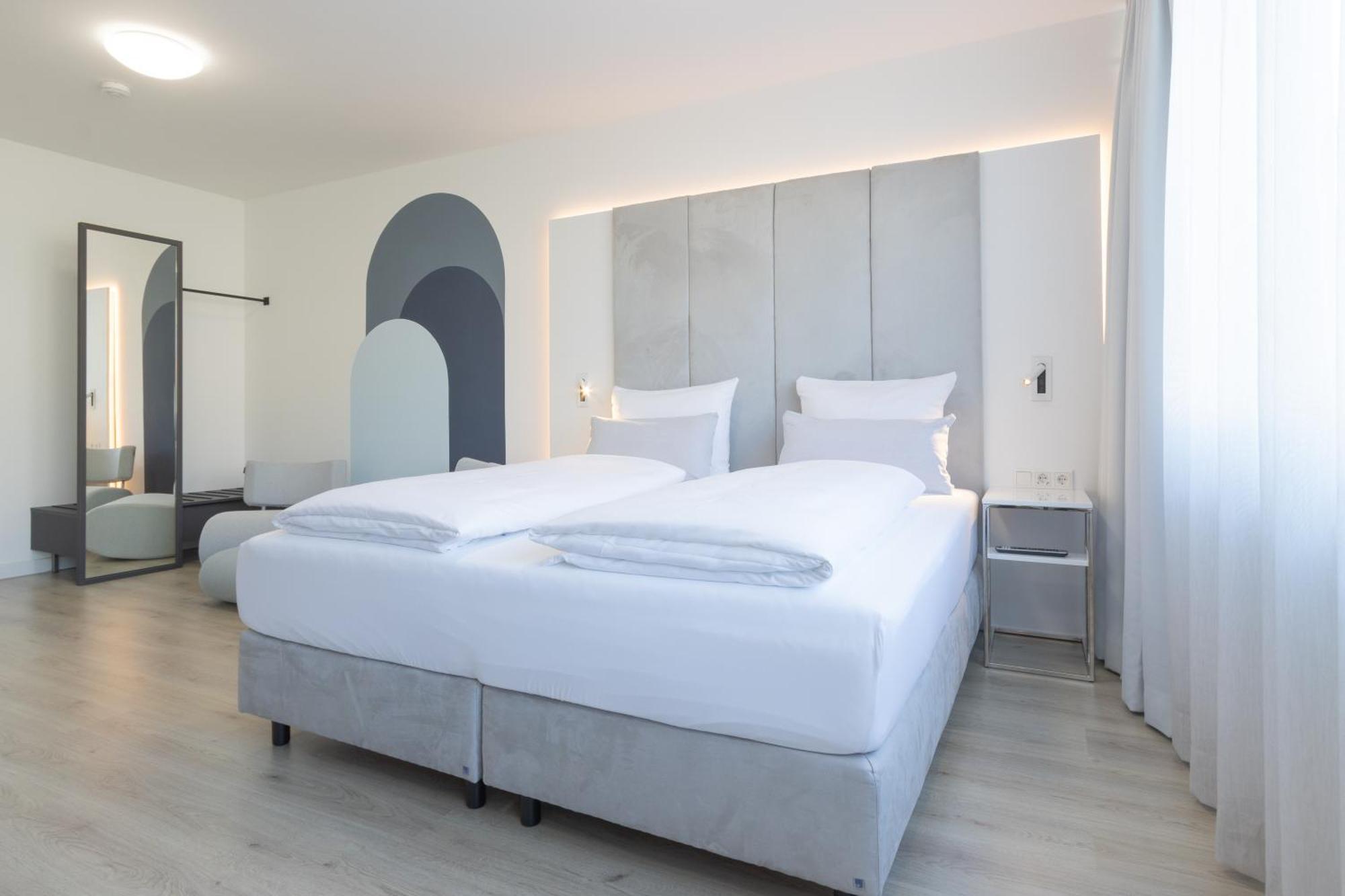 Zzzpace Smart-Hotel Krefeld Exteriör bild