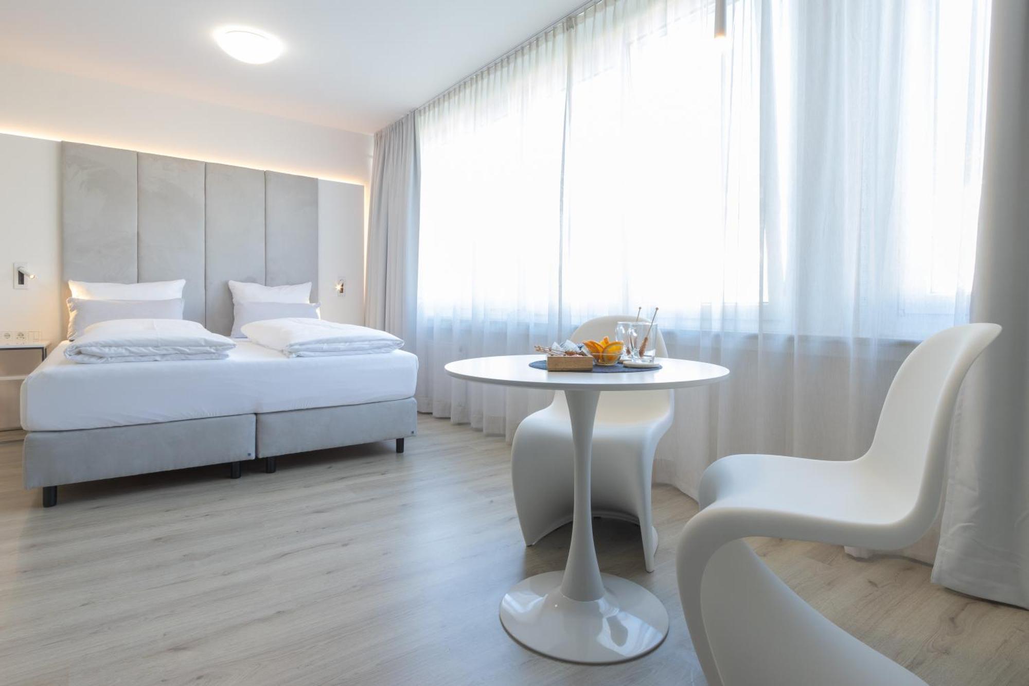 Zzzpace Smart-Hotel Krefeld Exteriör bild